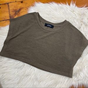 AKIRA crop top